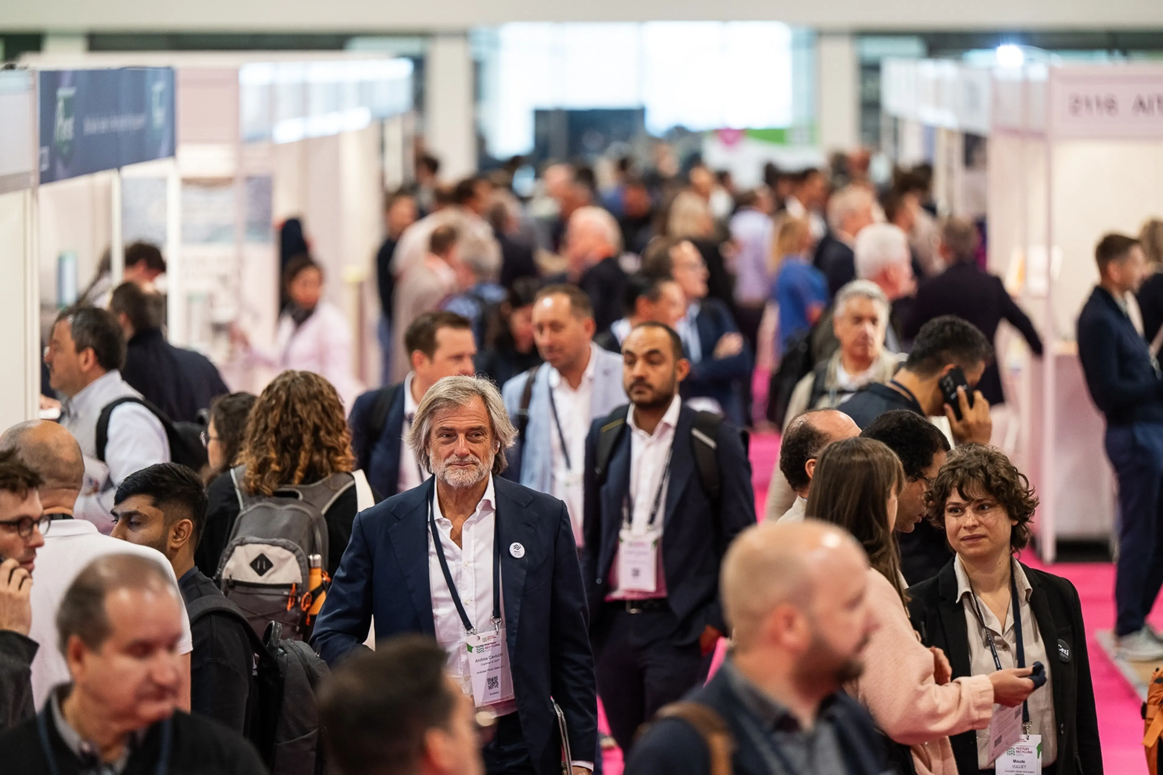 busy show floor at AMI's Textiles Recycling Expo Europe 2025